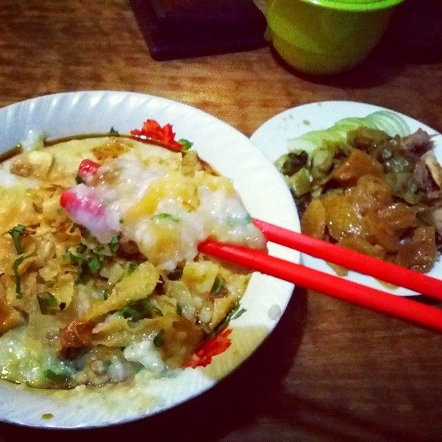 Perdebatan Bubur Diaduk Belum Usai, Kini Ada Cara Lain untuk Menikmati Seporsi Bubur. Haduh! :(