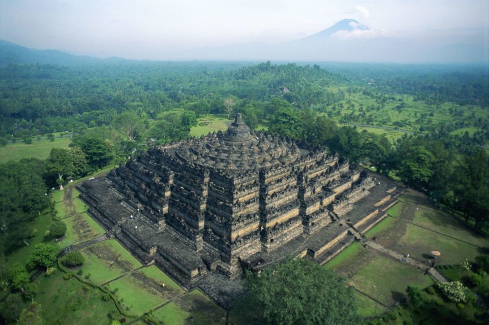 Masih Kokoh dan Kian Menarik, 10 Landmark Dunia Ini Ternyata Sudah Berusia Ratusan Tahun