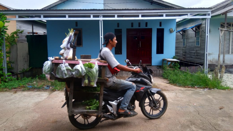 Permasalahan Absurd yang Kerap Terjadi pada Tukang Sayur Keliling. Sabar~