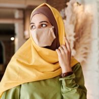 Tren Fashion New Normal, 5 Tips Perpaduan Style Outfit Hijab dengan Masker. Dijamin Kece!