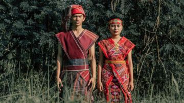 Selain Batik yang Kamu Kenal, 5 Kain Tradisional Indonesia ini Juga Tak Kalah Indahnya. Punya?