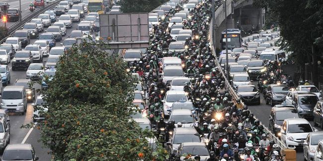 5 Tipikal Pengendara Mobil di Indonesia yang Selalu Menguji Emosi Saat di Jalanan. Sabaaar~