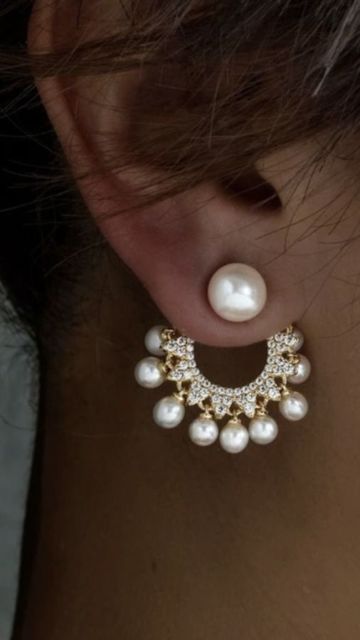 12 Model Anting Mutiara yang Bikin Manten Makin Glowing. Cocok di Segala Tema Pernikahan!