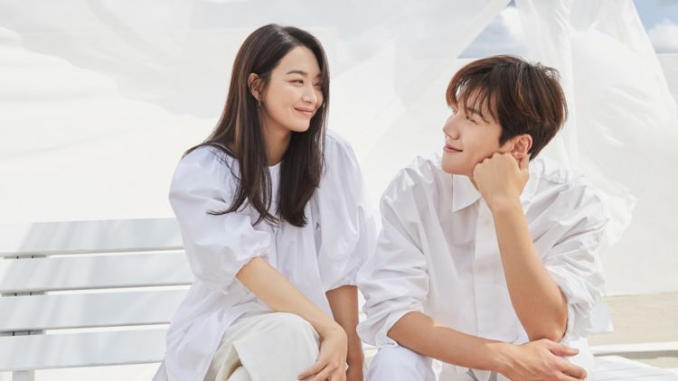 Review K-Drama Hometown Cha-Cha-Cha, Romantisme Shin Min Ah dan Kim Seon Ho