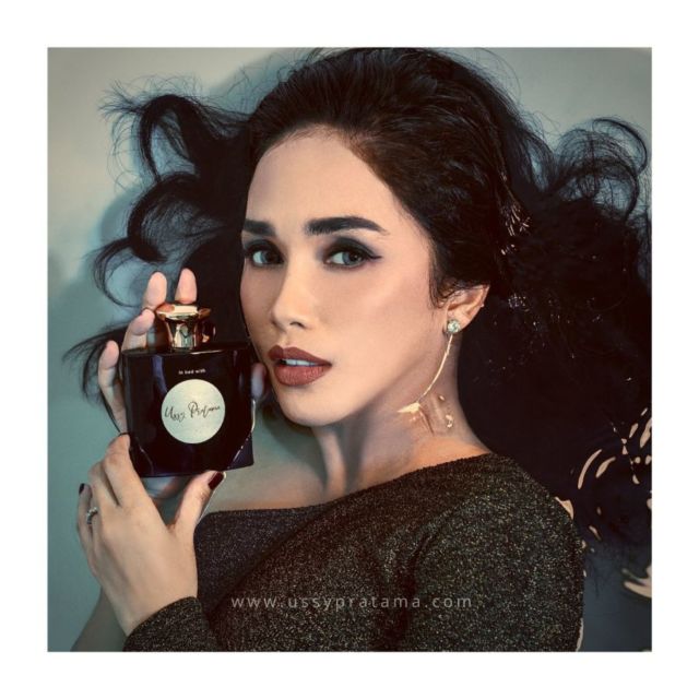 5 Parfum yang Dirilis Selebritas Indonesia 2021. Coba Diintip, Kira-Kira Mau Beli yang Mana?