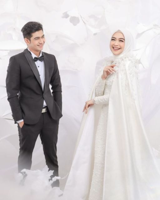 8 Foto dan Detail Pre-Wedding Ria Ricis-Teuku Ryan yang Manis Romantis Tanpa Bersentuhan