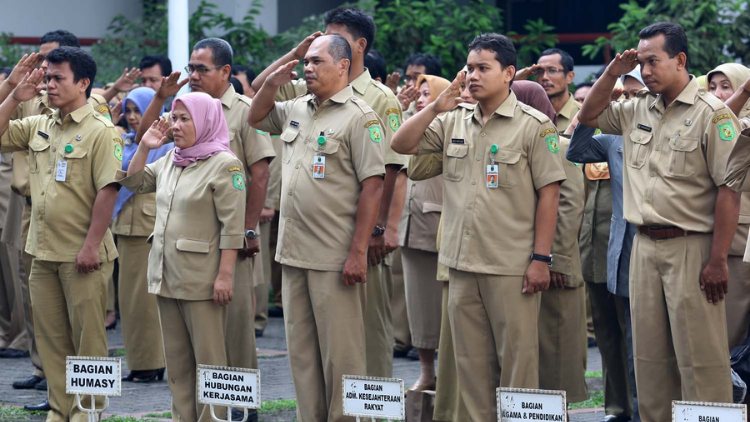 Menilik Kasus Anak Nia Daniaty, ini 5 Hal yang Bikin Banyak Orang Kebelet Jadi PNS