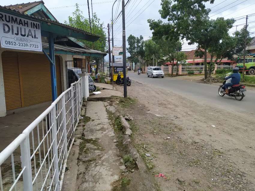 Sederet Derita Orang yang Punya Rumah di Pinggir Jalan. Bising Banget, Susah Dapat Keheningan :(