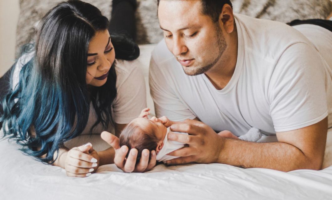 6 Hal Random yang Seringkali Terlintas di Benak Ibu Ketika Melihat Anaknya Tidur. Ah, Sweet!