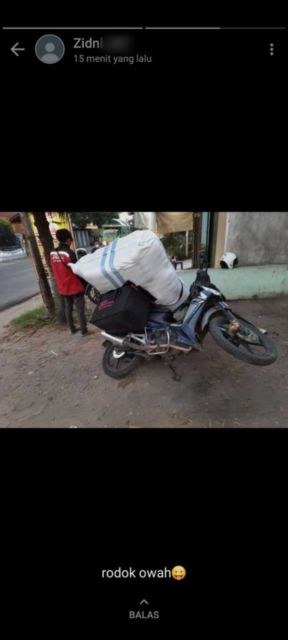 Lika-liku Perjalanan Kurir Paket Sampai ke Tujuan, Lewati Momen Kocak Hingga Menyedihkan