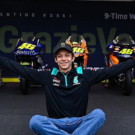 Valentino Rossi Pensiun dari MotoGP, Balapan Terakhir Jadi Momen Penghormatan Penuh Haru