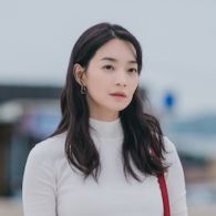 Berani Speak Up ala Yoon Hye Jin, Karakter Shin Min Ah di Drakor Hometown Cha Cha Cha