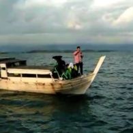 Perjuangan Siswa dan Guru Honorer Pulau Benan, Seberangi Laut Demi ke Sekolah