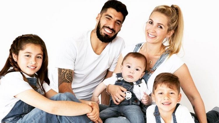 Dari Manisnya Kisah Cinta Luis Suarez dan Sofia Balbi Kita Belajar Banyak Hal Baik