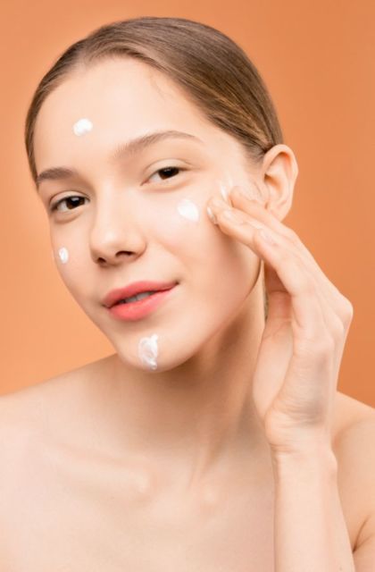 Produk Skincare Wajib di Musim Hujan. Hati-Hati, Salah Langkah Kulitmu Bisa Bermasalah!