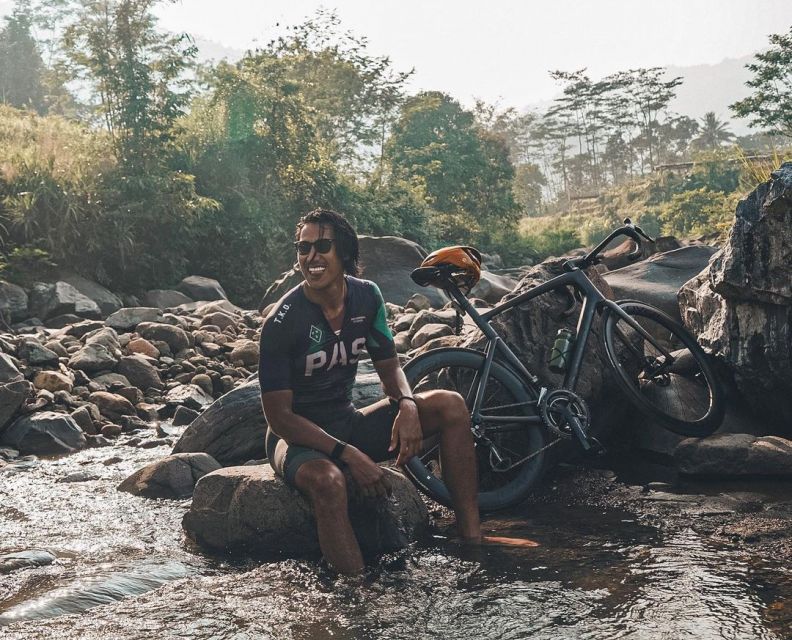 Sean Gelael senang bersepeda dan traveling