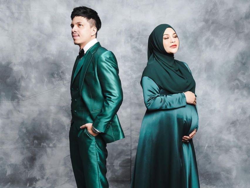 Atta dan Aurel kompak memakai baju hijau | Credit: Instagram