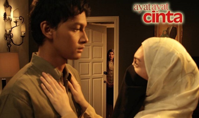 Review Film : Ayat-ayat Cinta – Menguji Kesabaran dan Kesetiaan Wanita, Tidak Harus Berpoligmi!