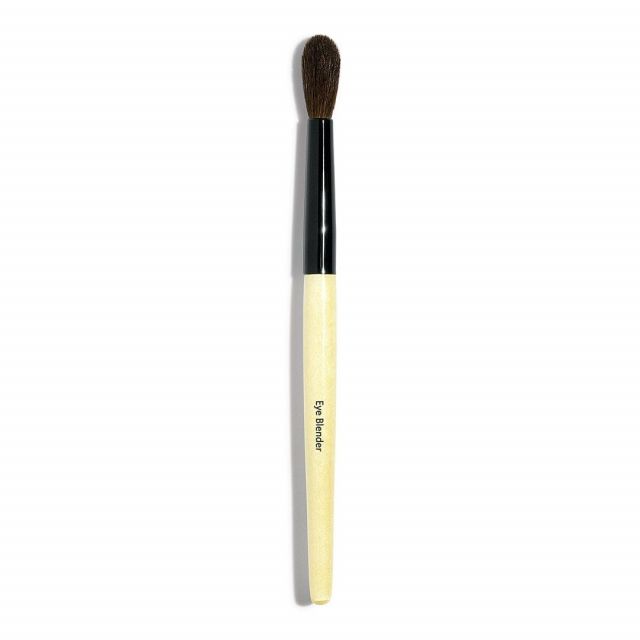 eye shadow brush