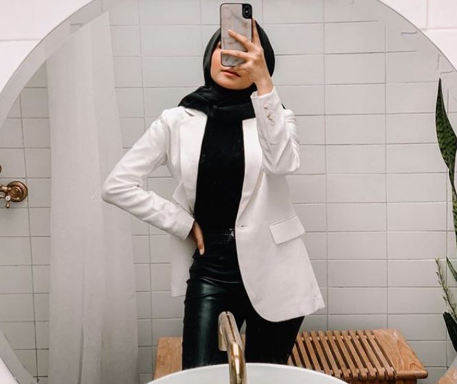 Potret Gaya Hijab ala Selebgram Diba Fahira @dibafahira