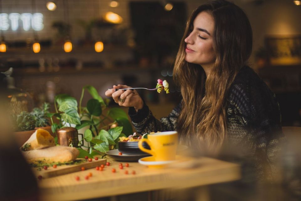 makan makanan sehat