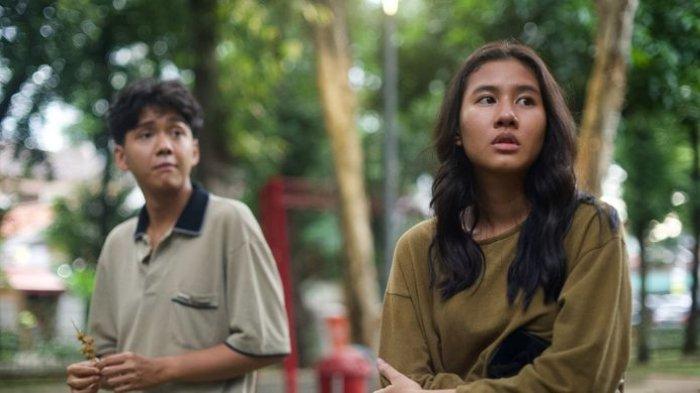 Review Film Penyalin Cahaya: Cukup Mengesankan dan Sedikit Edukatif