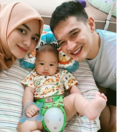 Anak Artis yang Disunat Saat Masih Bayi. Alasannya Beragam