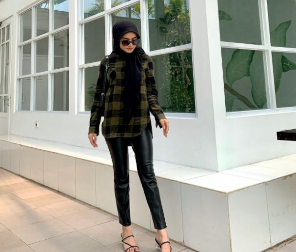 Potret Gaya Hijab ala Selebgram Diba Fahira @dibafahira