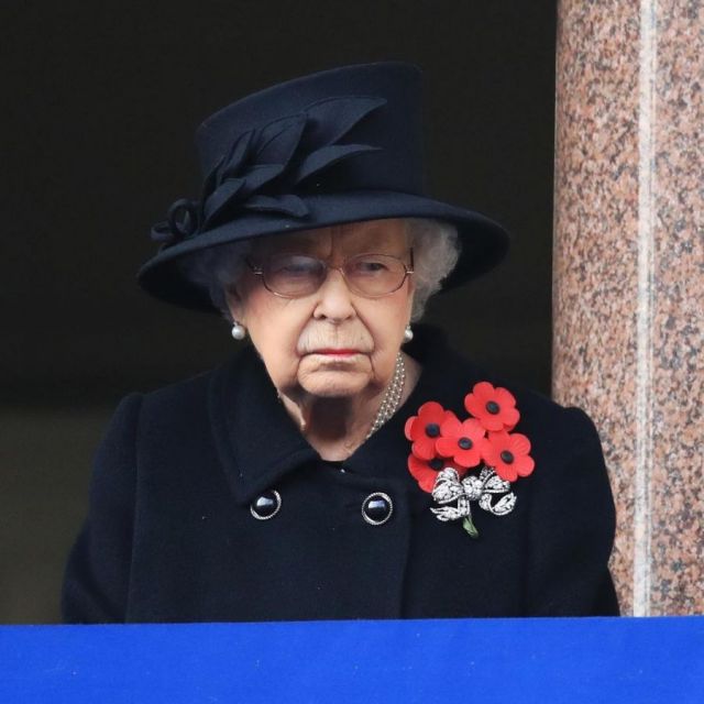 Ratu Elizabeth II berkabung