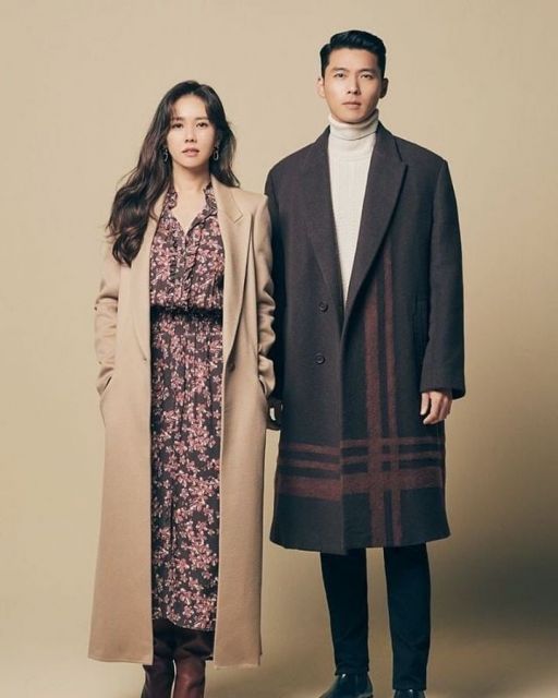 Busana couple Son Ye-jin dan Hyun Bin