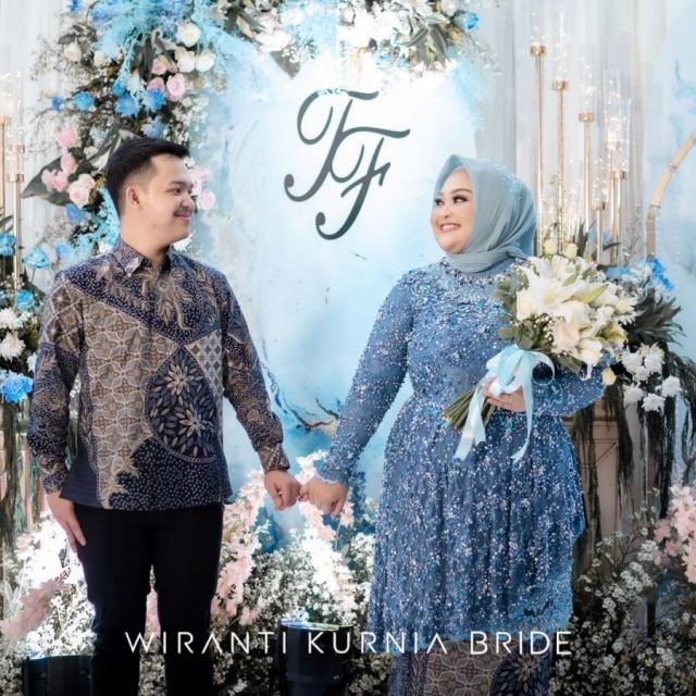 Rekomendasi kebaya biru full payet