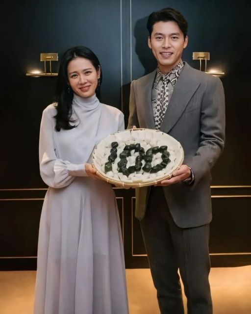 Baju couple ala Son Ye-jin danHyun Bin