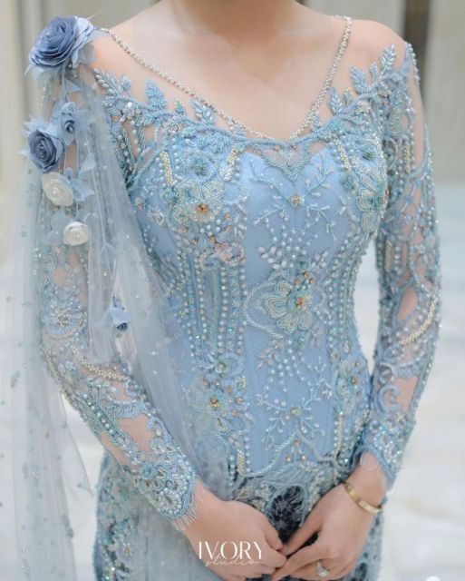 Rekomendasi kebaya biru full payet