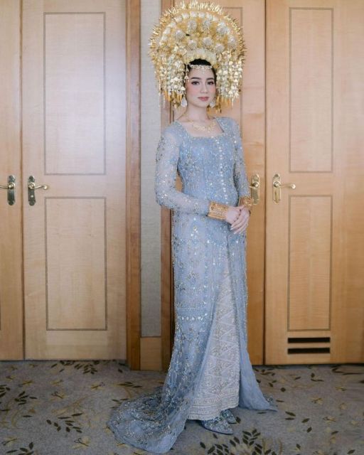 Rekomendasi kebaya biru full payet