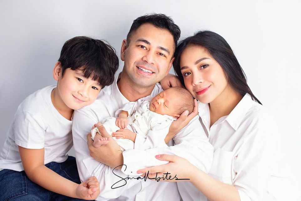 Raffi Ahmad dan Nagita Slavina jadi sampul majalah Forbes