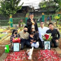 Thariq Halilintar Temani Fuji ke Makam Vannesa, Faisal: Thariq Sekarang Bagian dari Keluarga