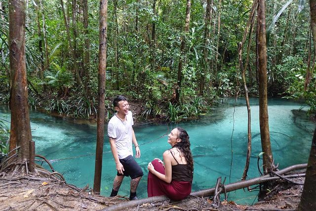 Perjalanan cinta Nadine Chandrawinata dan Dimas Anggara