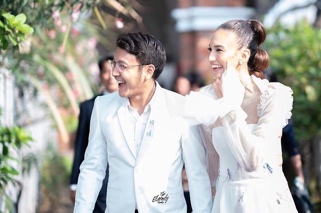 Perjalanan cinta Nadine Chandrawinata dan Dimas Anggara