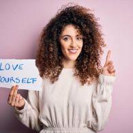 Berhenti Menyalahkan Dirimu Sendiri! Terapkan 5 Cara Self Love Ini Untuk Hidup yang Lebih Baik