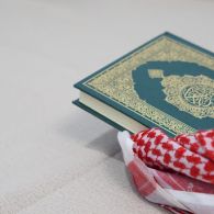 Bacaan Surat Al Ikhlas, Keutamaan, dan Waktu Membacanya