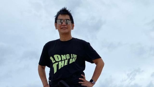 Bangun Dong Lupus! Penulis Hilman Hariwijaya Meninggal Dunia