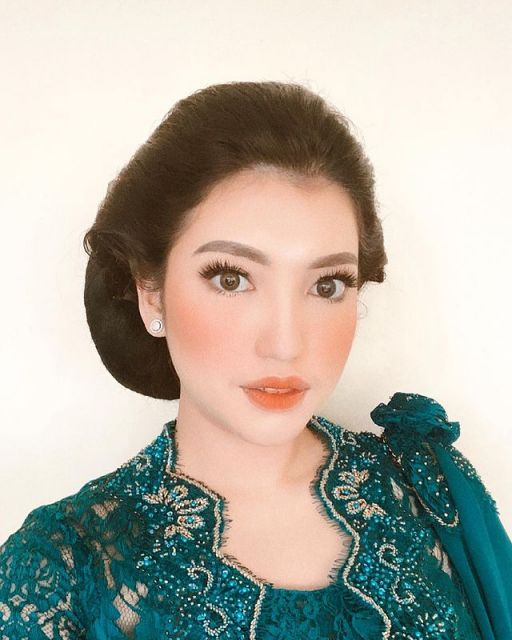 Profil Dewi Paramitha Pacar Ibrahim Risyad, Selebgram Cantik Mantan Sekretaris Pribadi Menteri