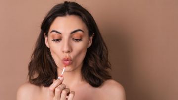 Lip Plumping Gloss, Diprediksi Bakal Viral untuk Bikin Bibir Lebih Tebal