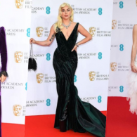 11 Potret Busana Selebritas di Red Carpet BAFTA. Anggun dan Mewah!