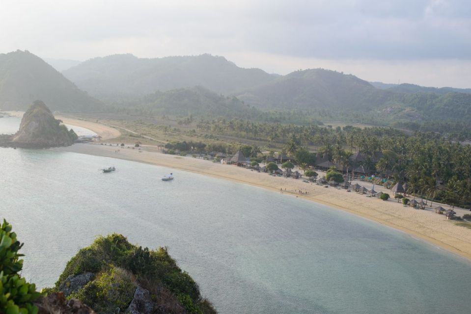 Pantai Kuta Mandalika