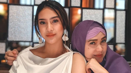 keluarga anya geraldine