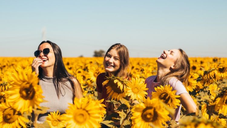 Menjadi Wanita Seutuhnya Versi Diri Sendiri, Kamu Berhak Bahagia Dengan Caramu ~