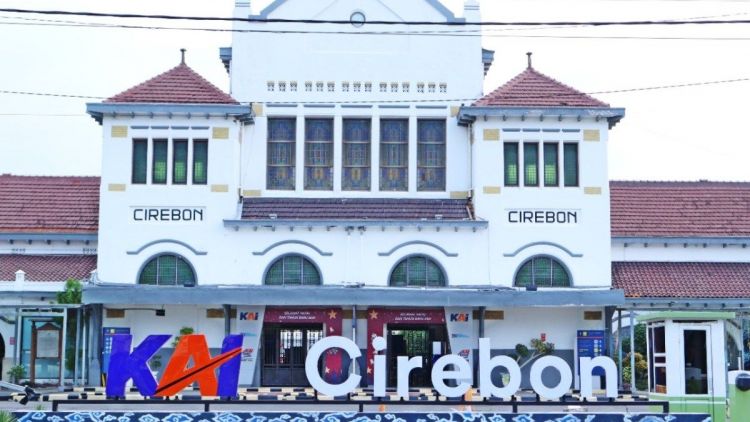 Yuk Cobain Liburan Murah Purwokerto-Cirebon Budget Cuma 100ribuan, Udah PP Tiket Kereta Loh!