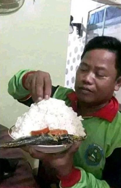 buka puasa aneh