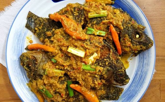 Cara Memasak Pesmol Ikan di Rumah